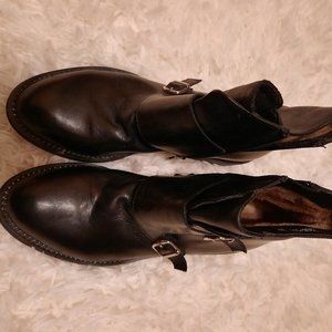 WOMAN ITALIAN BOOTS  US (8.5)